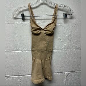 NWOT Skims Seamless Sculpt Slip Dress